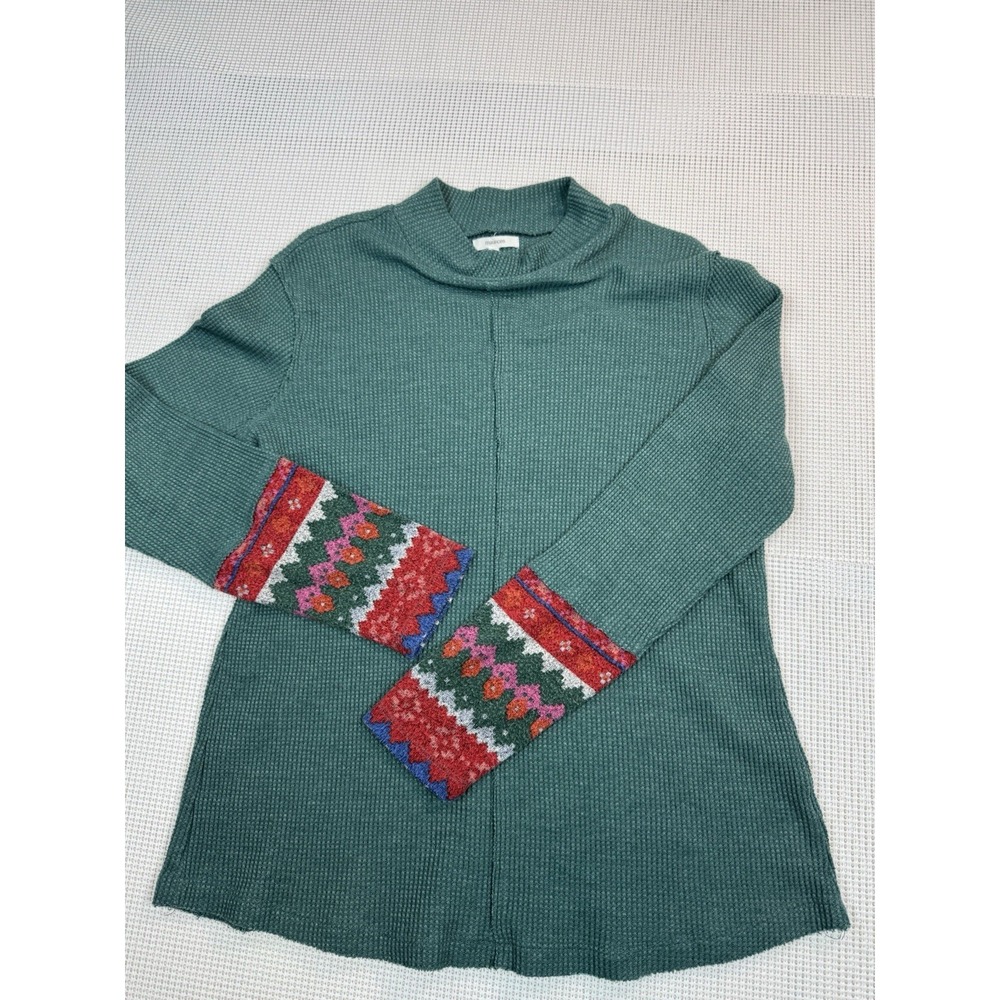 Maurices Sweater XL Green Textured Waffle Knit Floral Sleeve Detail Pullover
